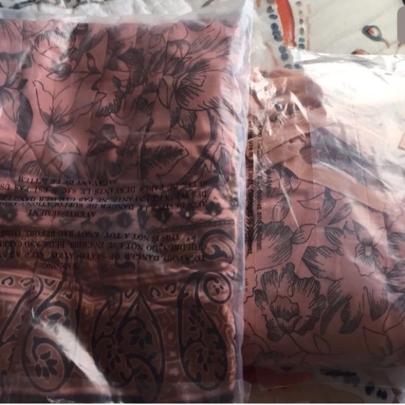 Spell & The Gypsy Lionheart Off Shoulder Dress - Picture 5 of 6